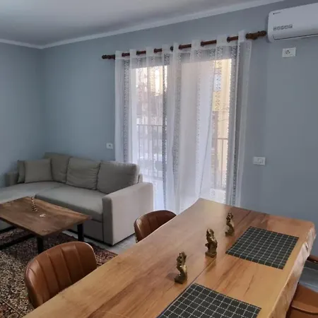 Mine Peza Lux Apartment