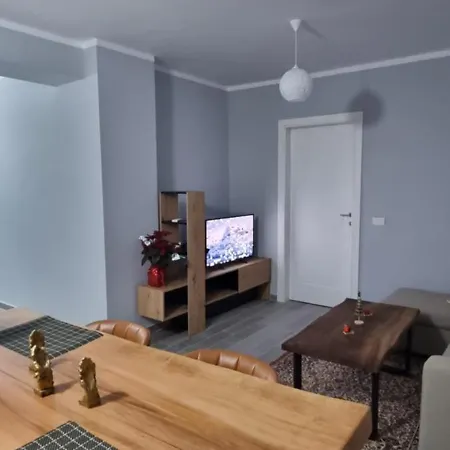 Mine Peza Lux Apartment *